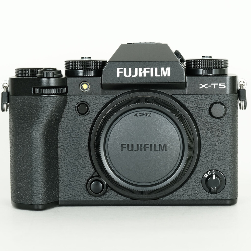 FUJIFILM X-T5