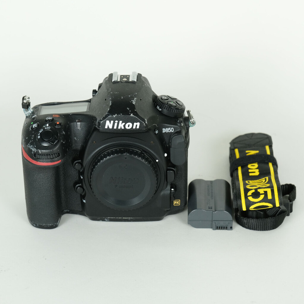 Nikon D850