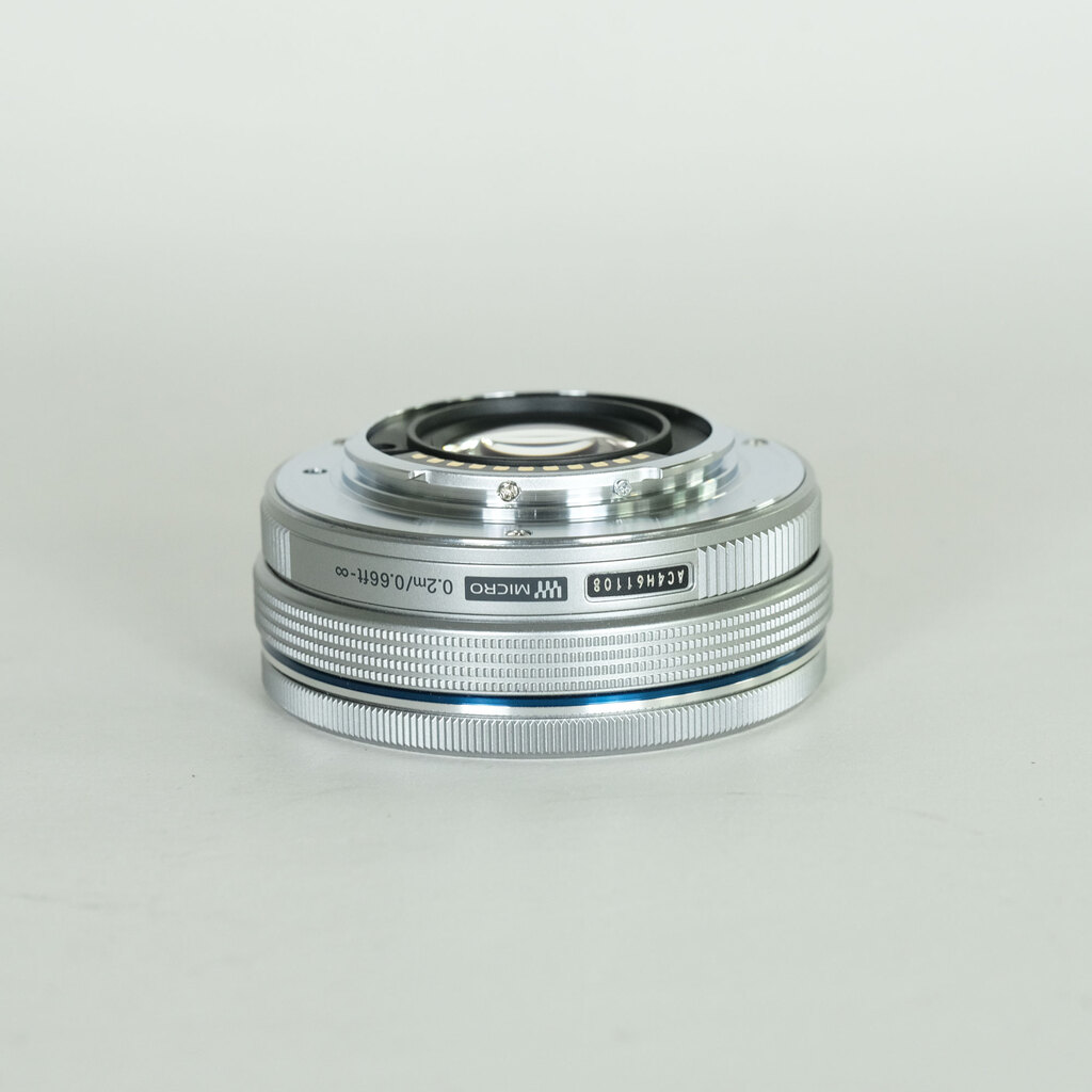 OLYMPUS M.ZUIKO DIGITAL ED 14-42mm F3.5-5.6 EZ シルバー