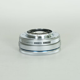 OLYMPUS M.ZUIKO DIGITAL ED 14-42mm F3.5-5.6 EZ シルバー