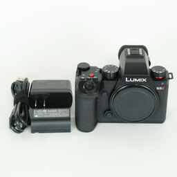 Panasonic LUMIX S5II DC-S5M2 Panasonic LUMIX S5II DC-S5M2