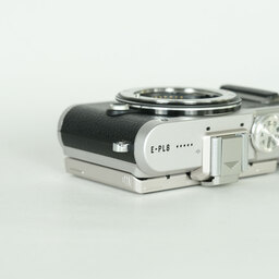 OLYMPUS PEN E-PL8 OLYMPUS PEN E-PL8