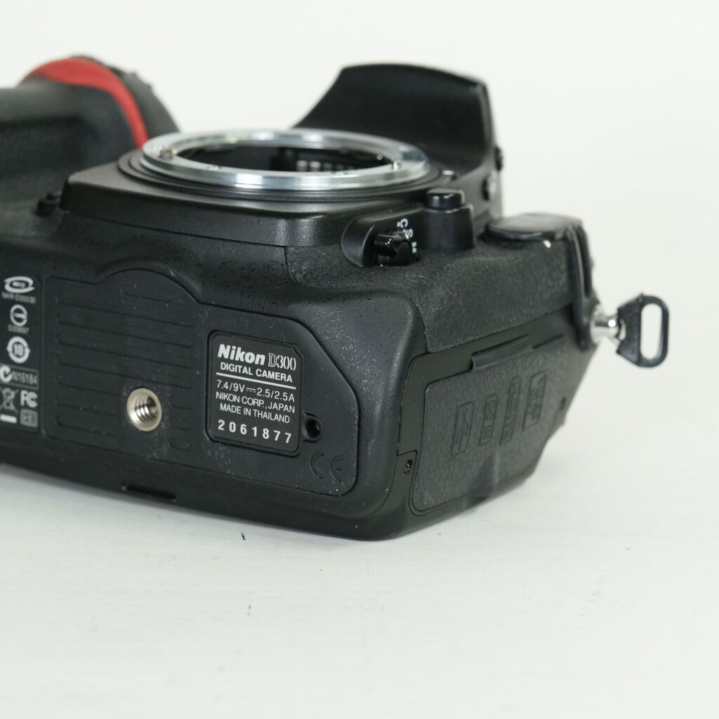 Nikon D300 ボディ