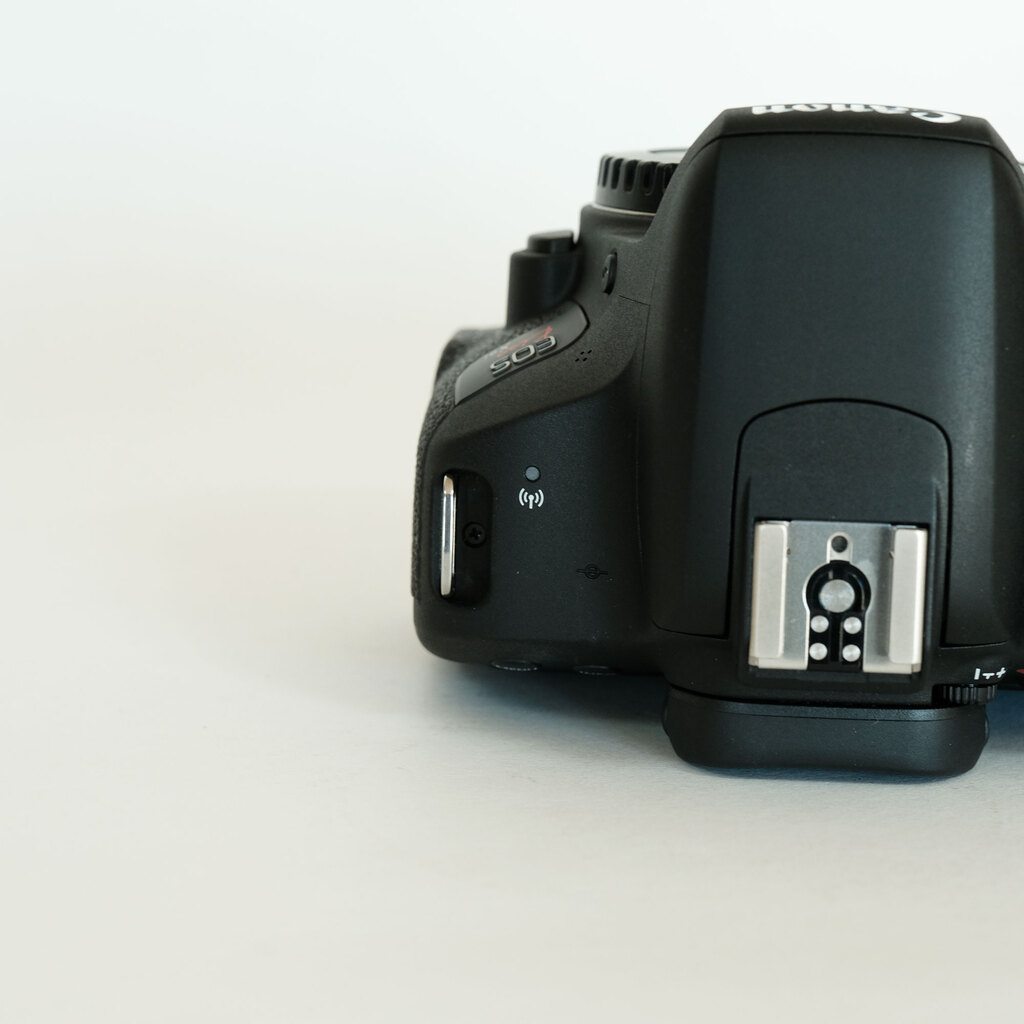 Canon EOS Kiss X9i