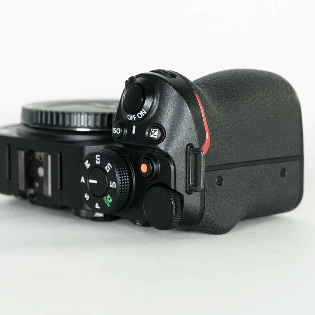 Nikon Z30の出品 | ONE SCENE（ワンシーン）