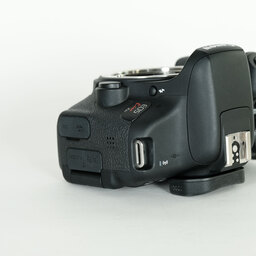 Canon EOS Kiss X8i Canon EOS Kiss X8i