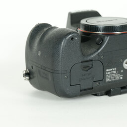 SONY α77IIボディ ILCA-77M2