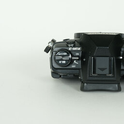 OLYMPUS OM-D E-M1 Mark II