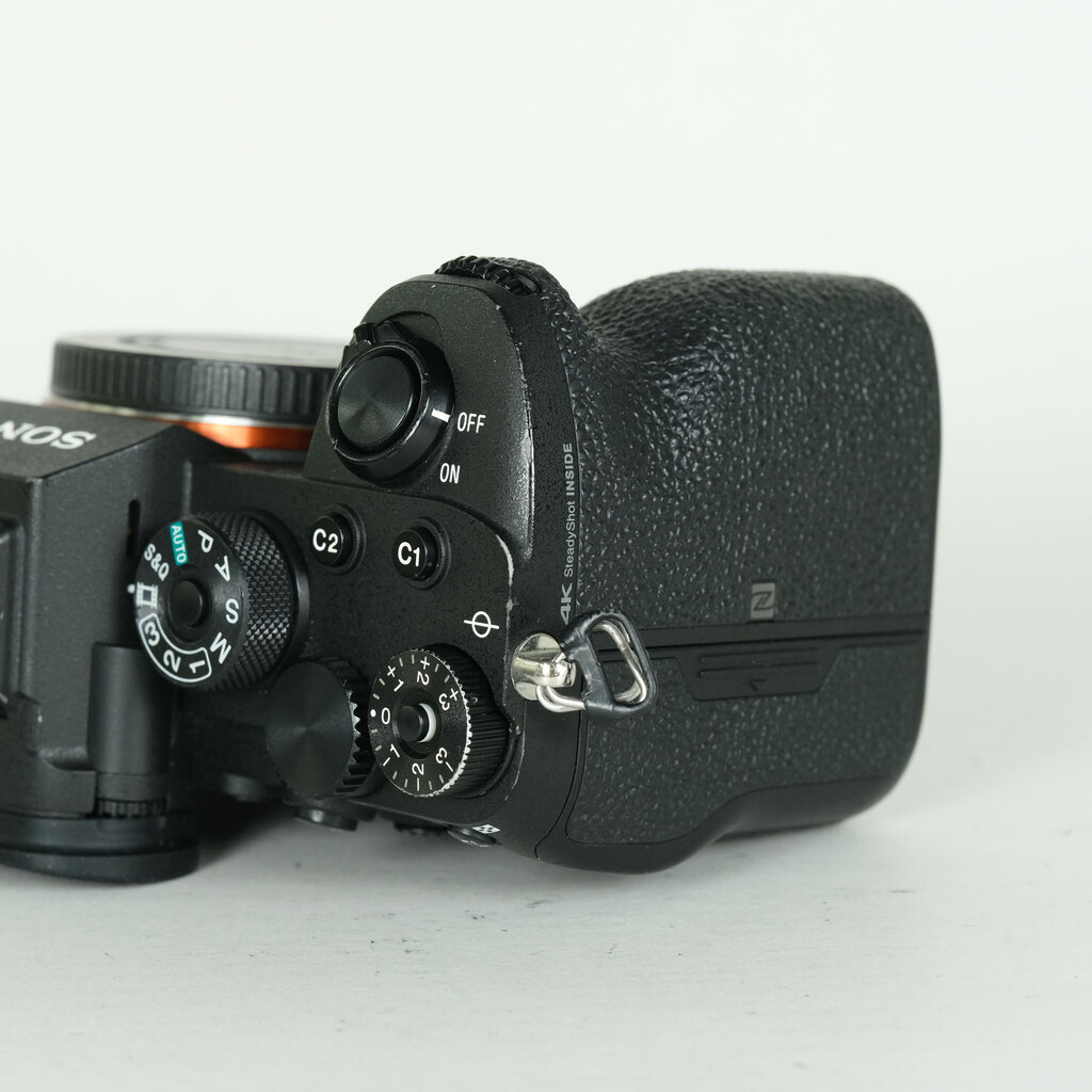 SONY α9 II（ILCE-9M2）の出品 | ONE SCENE（ワンシーン）