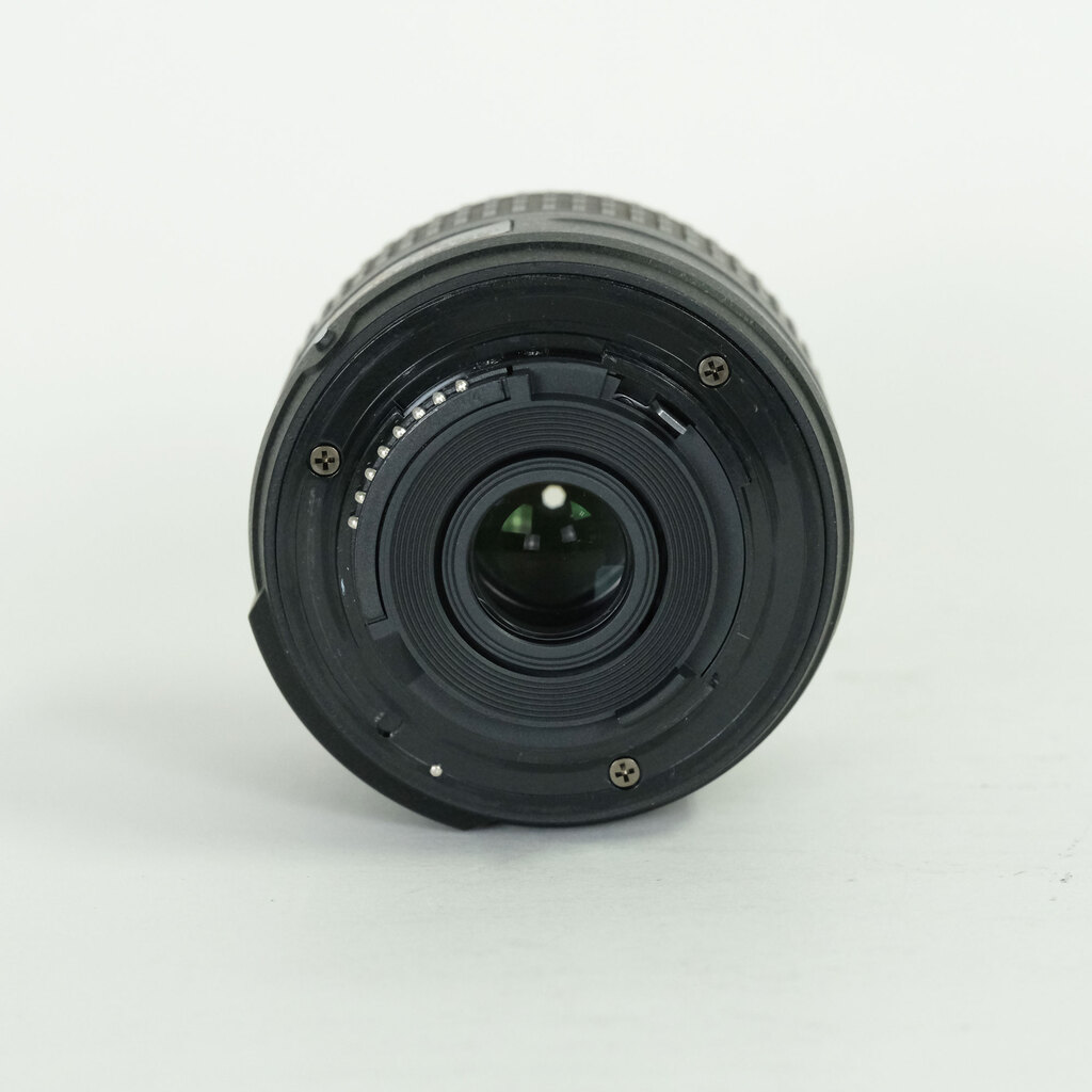 Nikon AF-S DX NIKKOR 18-55mm f3.5-5.6G VR II