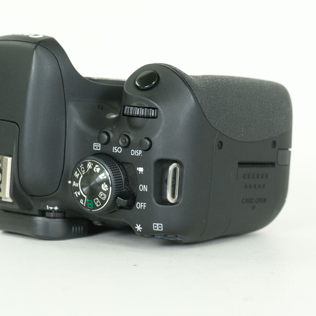 Canon EOS Kiss X8i Canon EOS Kiss X8i