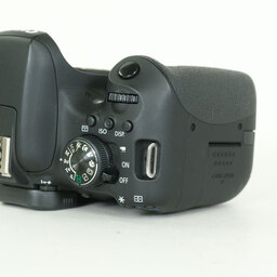 Canon EOS Kiss X8i Canon EOS Kiss X8i