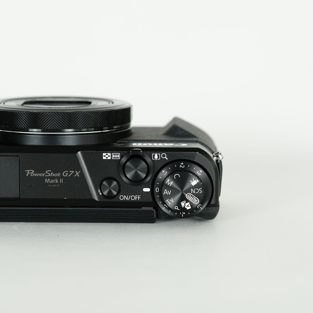 Canon PowerShot G7X Mark II