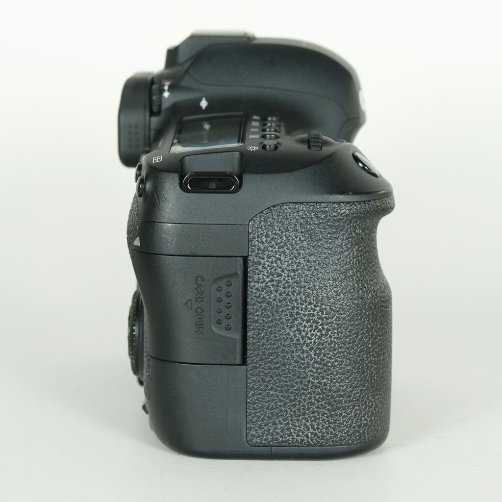 Canon EOS 6D Mark II Canon EOS 6D Mark II