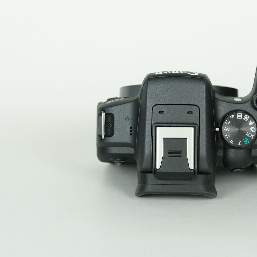 Canon EOS R10