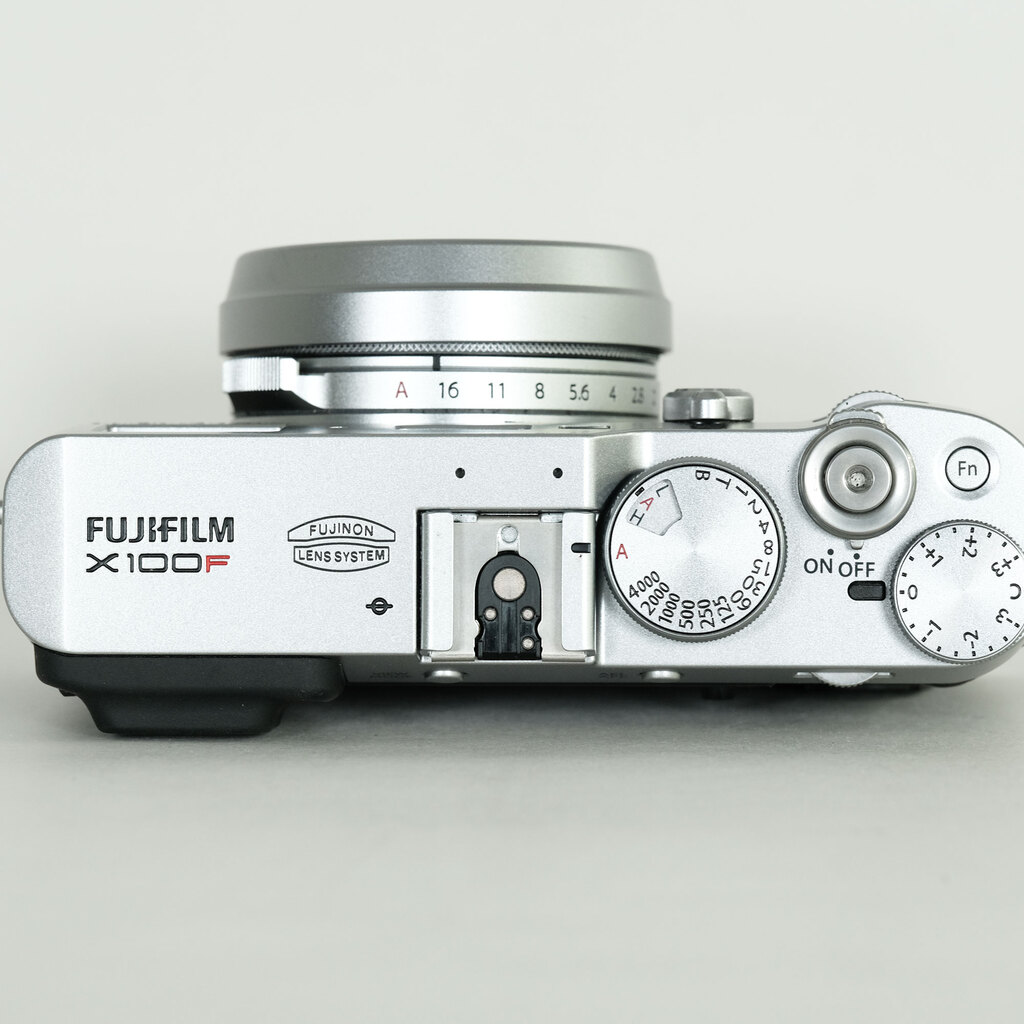 FUJIFILM X100F シルバー
