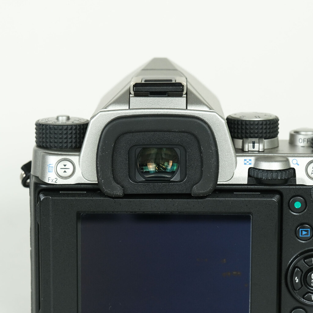 PENTAX KP ボディ シルバーの出品 | ONE SCENE（ワンシーン）