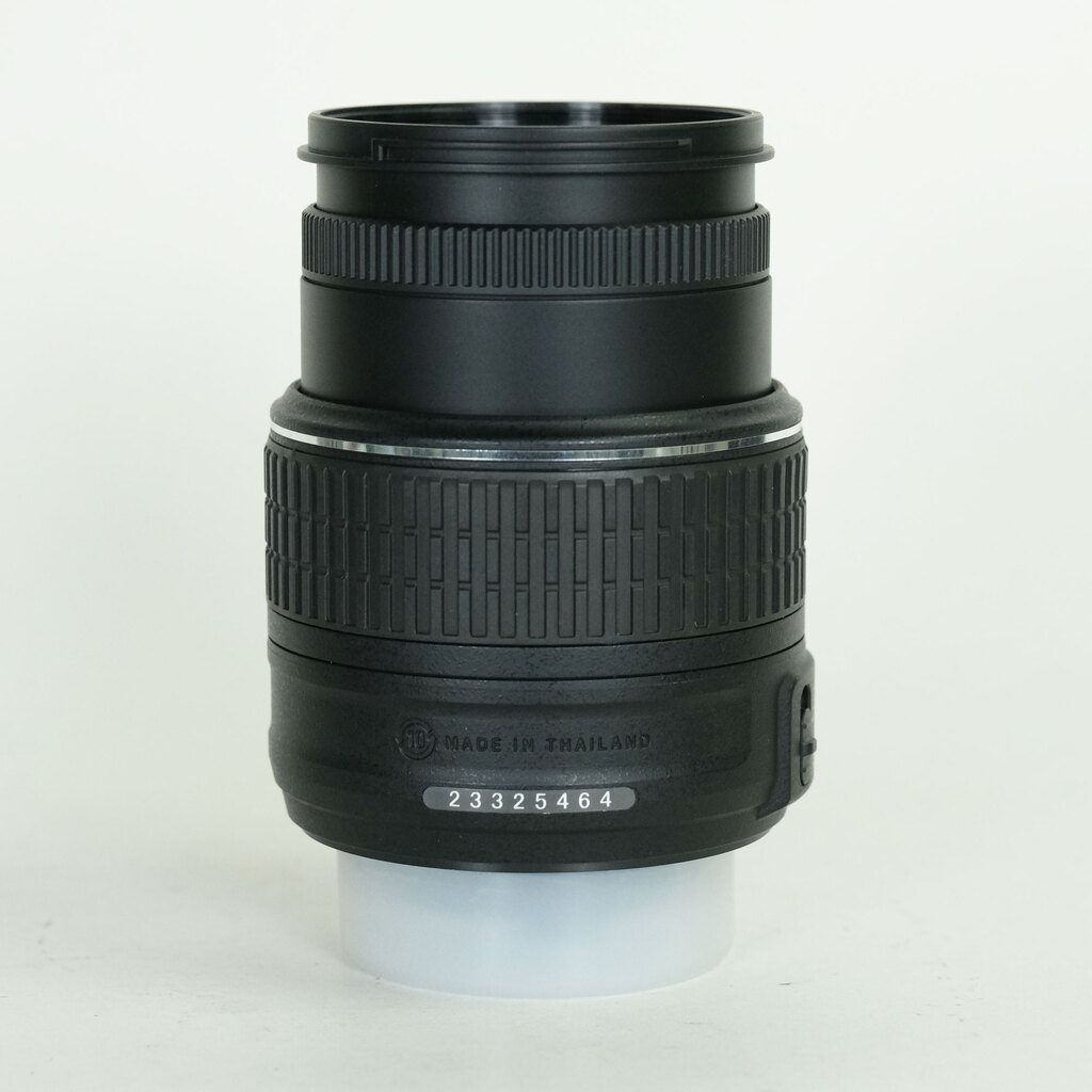 Nikon AF-S DX NIKKOR 18-55mm f3.5-5.6G VR II Nikon AF-S DX NIKKOR 18-55mm f3.5-5.6G VR II