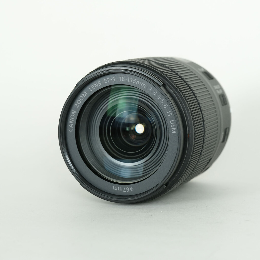 Canon EF-S18-135mm F3.5-5.6 IS USM Canon EF-S18-135mm F3.5-5.6 IS USM