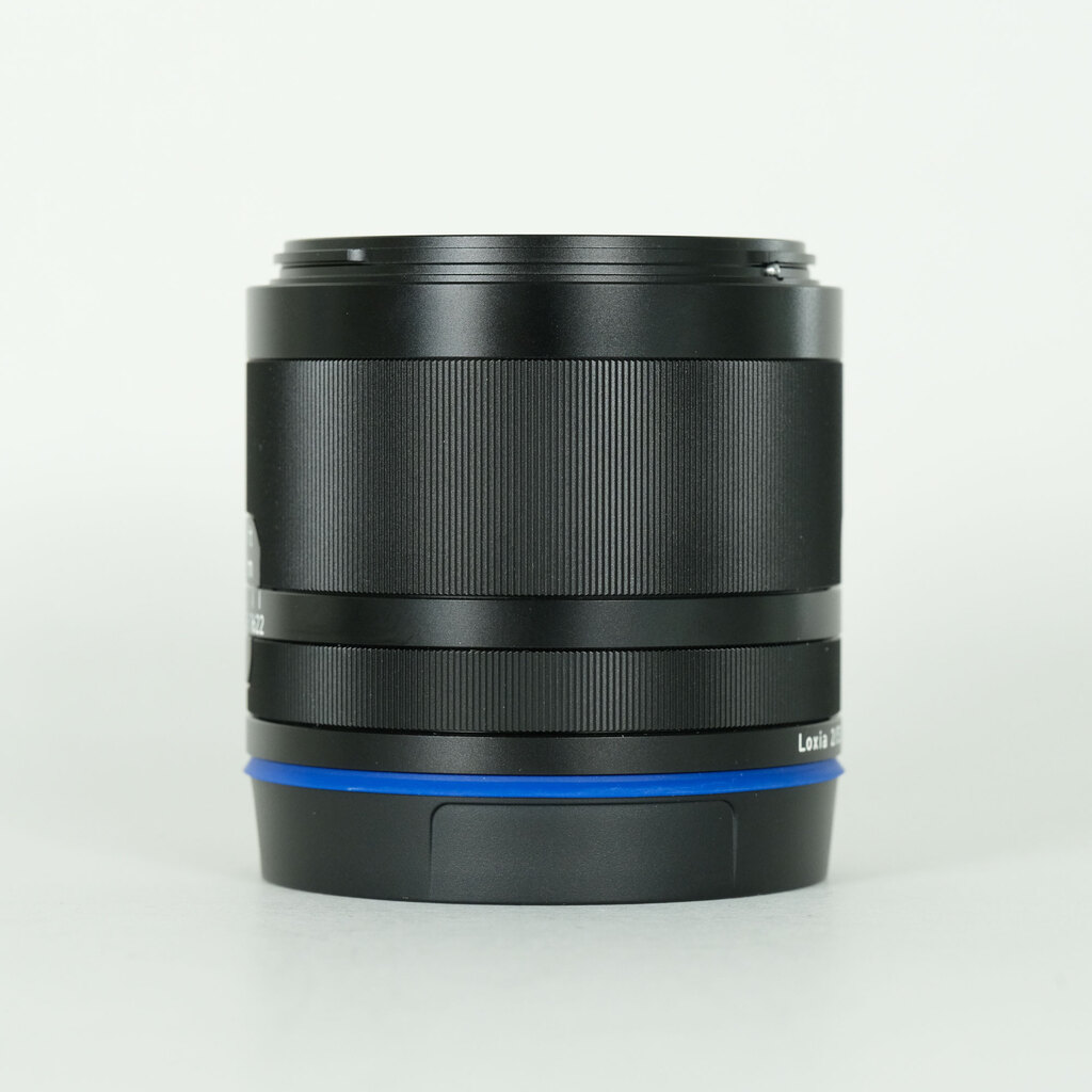 Carl Zeiss Loxia 2/50 [ソニーE用]の出品 | ONE SCENE（ワンシーン）