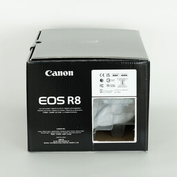 Canon EOS R8