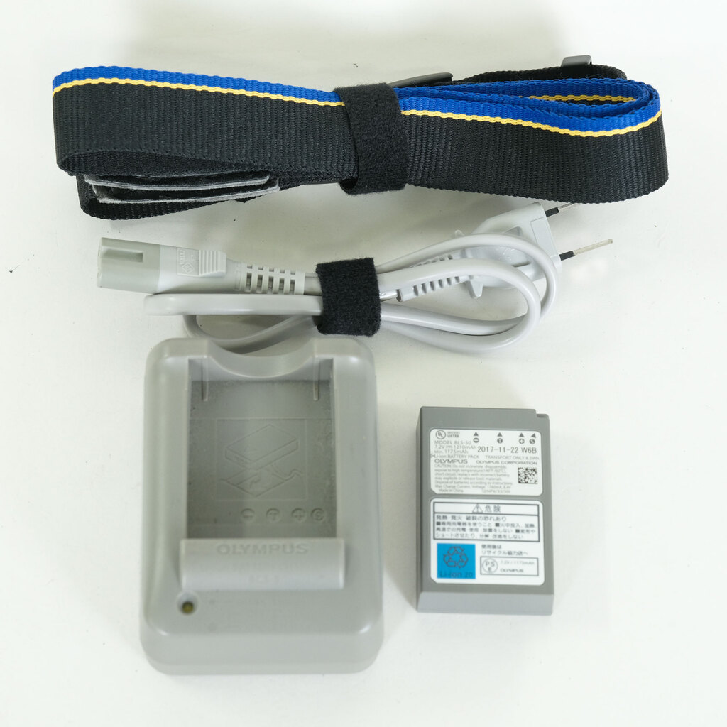 OLYMPUS OM-D E-M10 Mark III OLYMPUS OM-D E-M10 Mark III