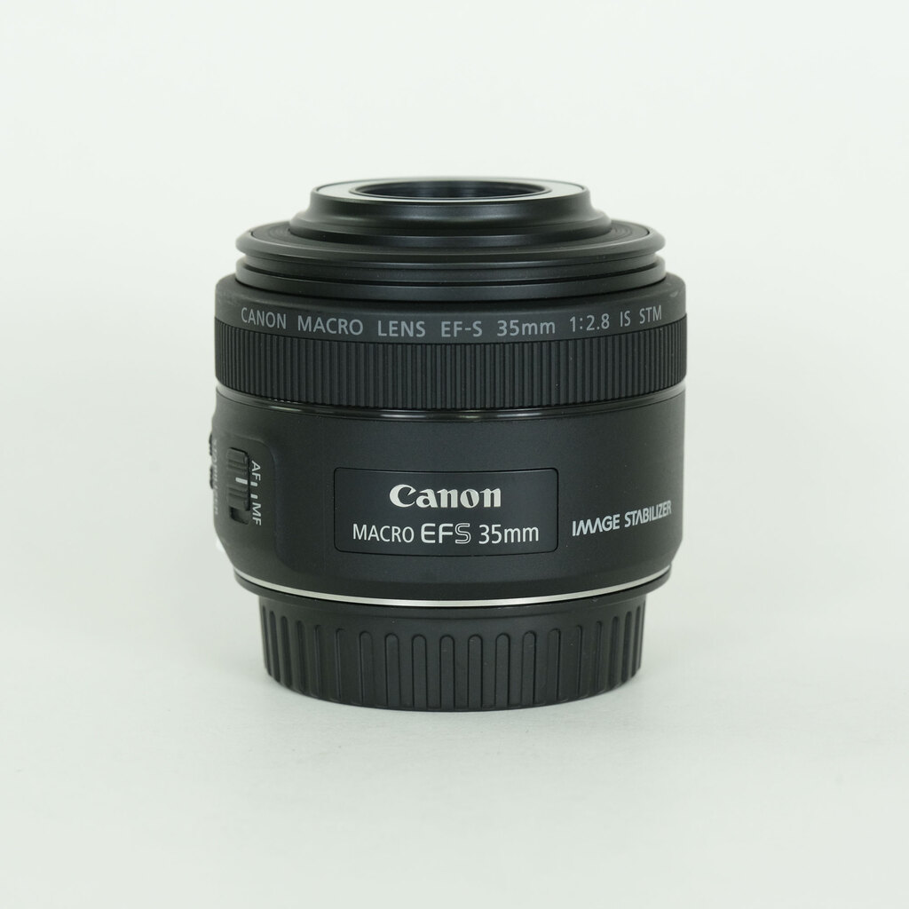Canon EF-S35mm F2.8 マクロ IS STM