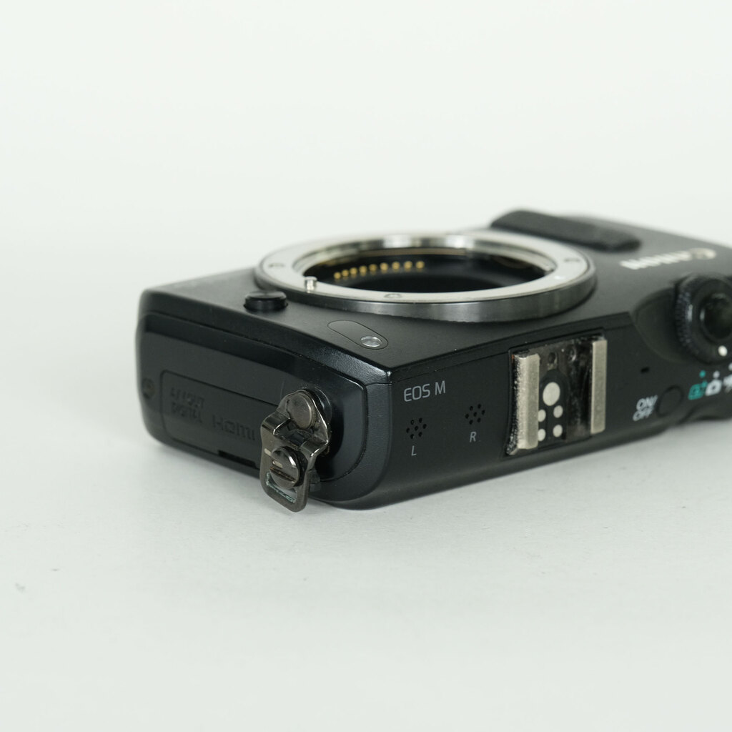 Canon EOS M ボディ ブラック Canon EOS M ボディ ブラック