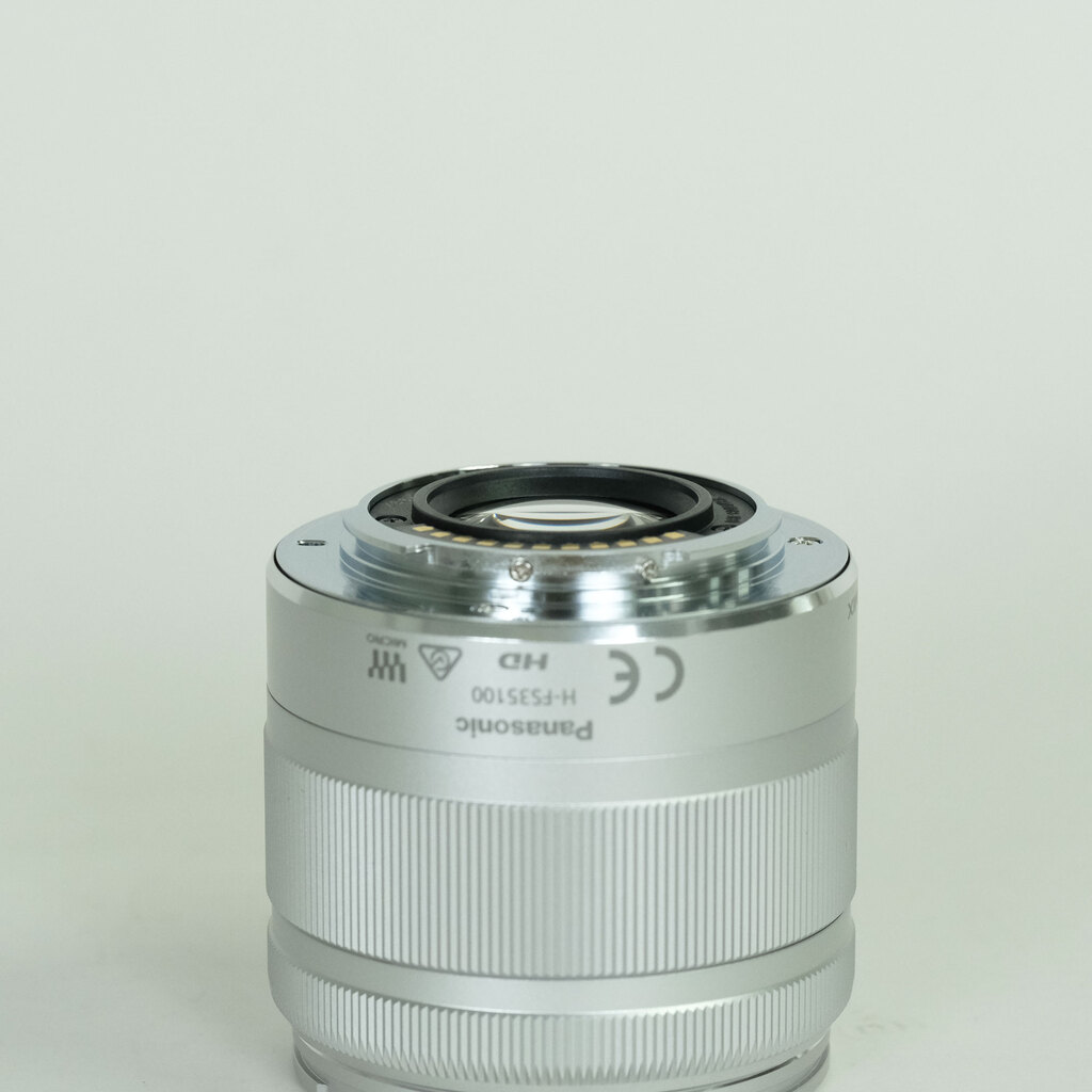Panasonic LUMIX G VARIO 35-100mm / F4.0-5.6 ASPH. / MEGA O.I.S.