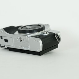 OLYMPUS OM-D E-M10 Mark IV