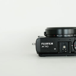 FUJIFILM X70 ブラック