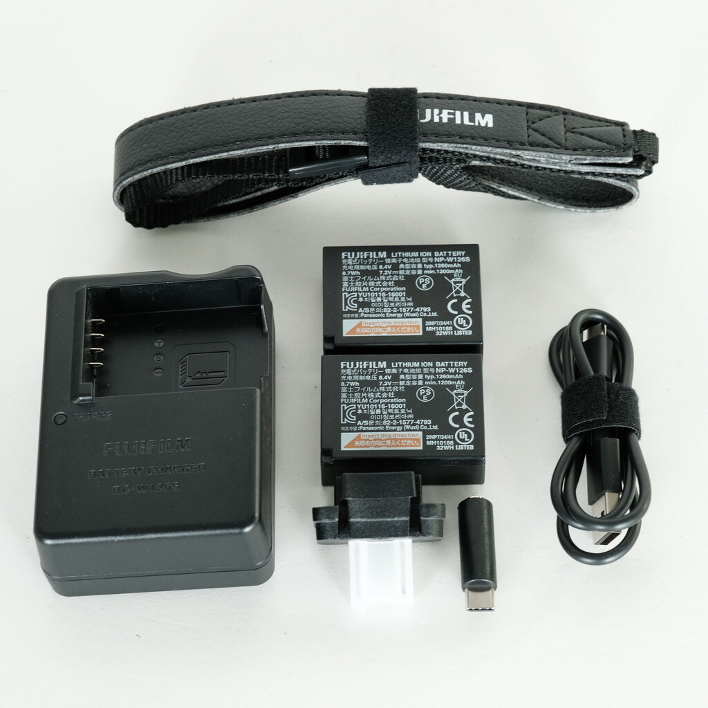 FUJIFILM X-E4 FUJIFILM X-E4