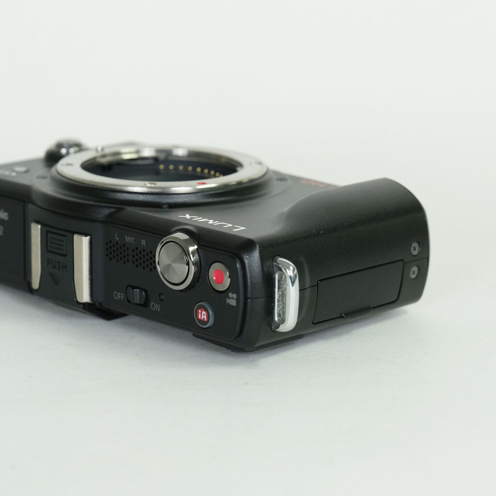 Panasonic LUMIX DMC-GF2-K ボディ ブラック Panasonic LUMIX DMC-GF2-K ボディ ブラック