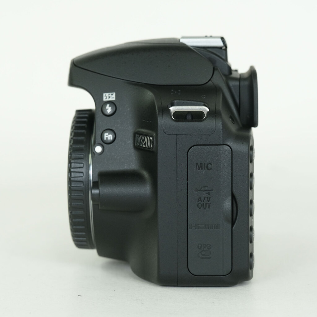 Nikon D3200ボディ ブラック