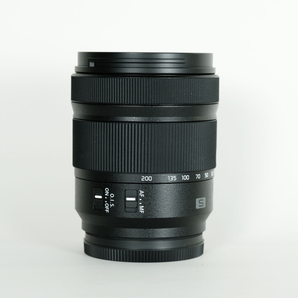Panasonic LUMIX S 28-200mm F4-7.1 MACRO O.I.S.