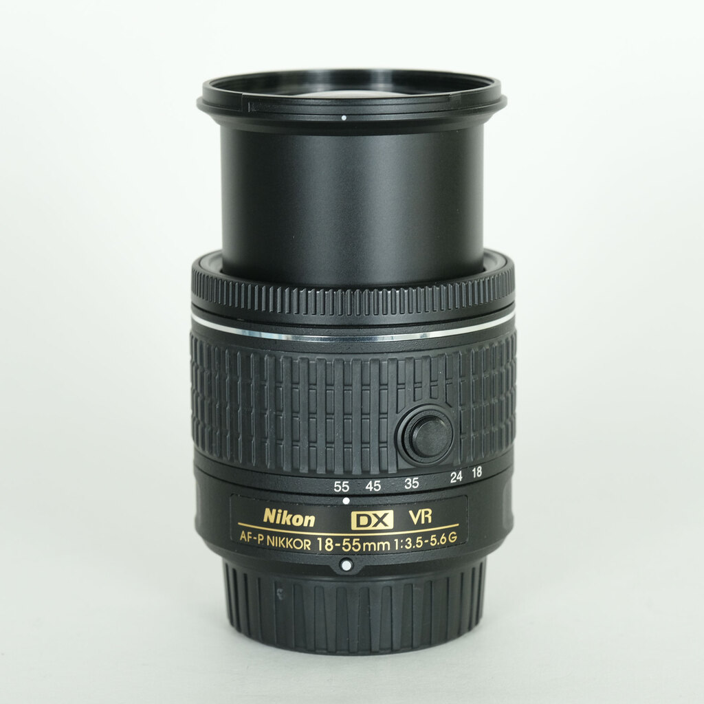 Nikon AF-S DX NIKKOR 18-55mm F3.5-5.6 G VR Nikon AF-S DX NIKKOR 18-55mm F3.5-5.6 G VR