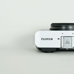 FUJIFILM X-E4