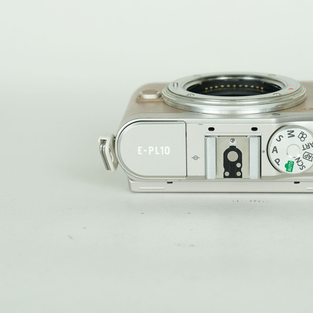 OLYMPUS PEN E-PL10
