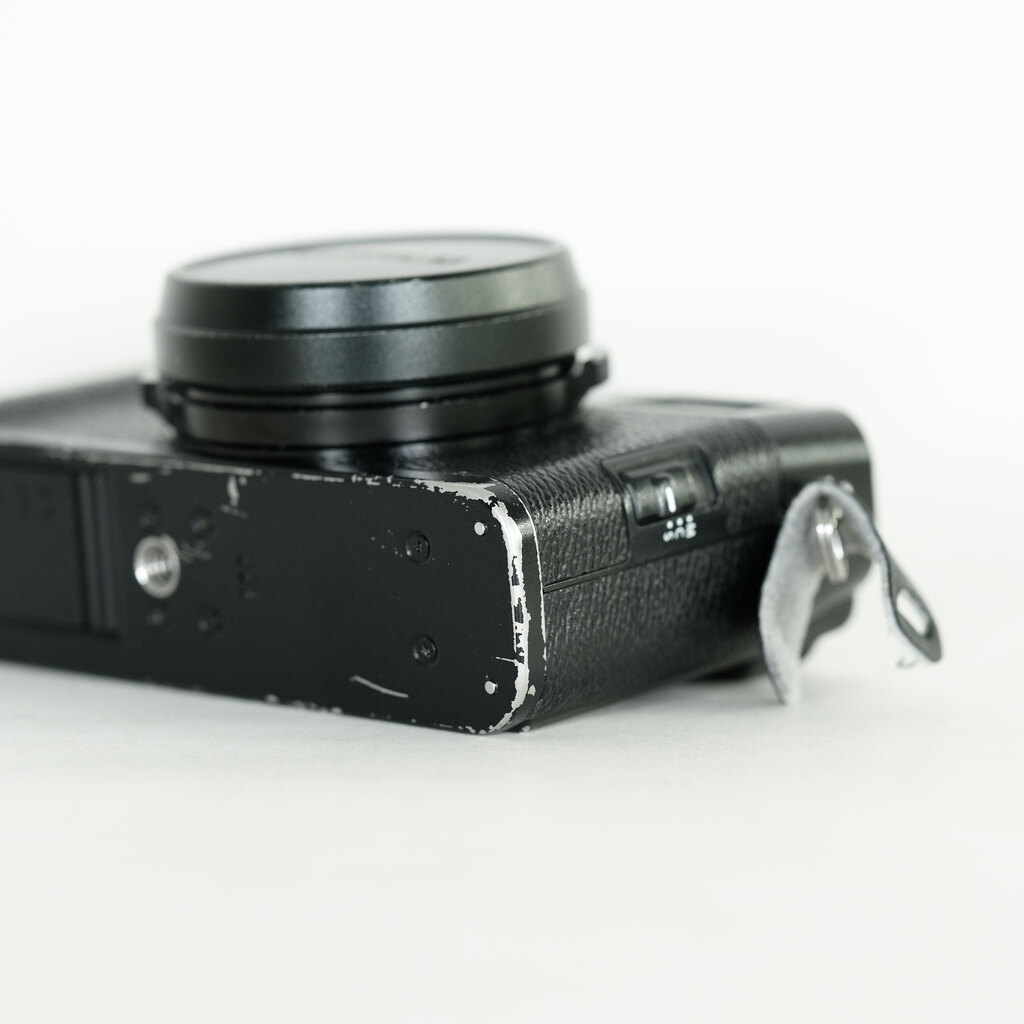 FUJIFILM X100F ブラック