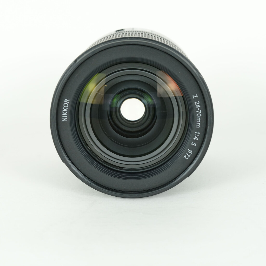 Nikon NIKKOR Z 24-70mm f/4 S Nikon NIKKOR Z 24-70mm f/4 S