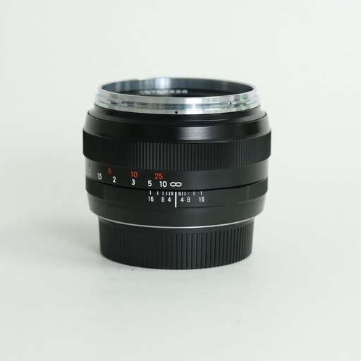 Carl Zeiss Planar T* 50mm F1.4 ZE [キヤノンEF用]