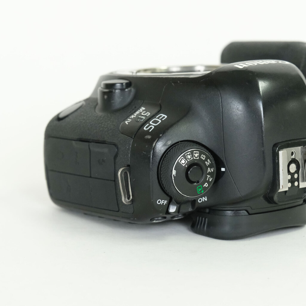 Canon EOS 5D Mark IV