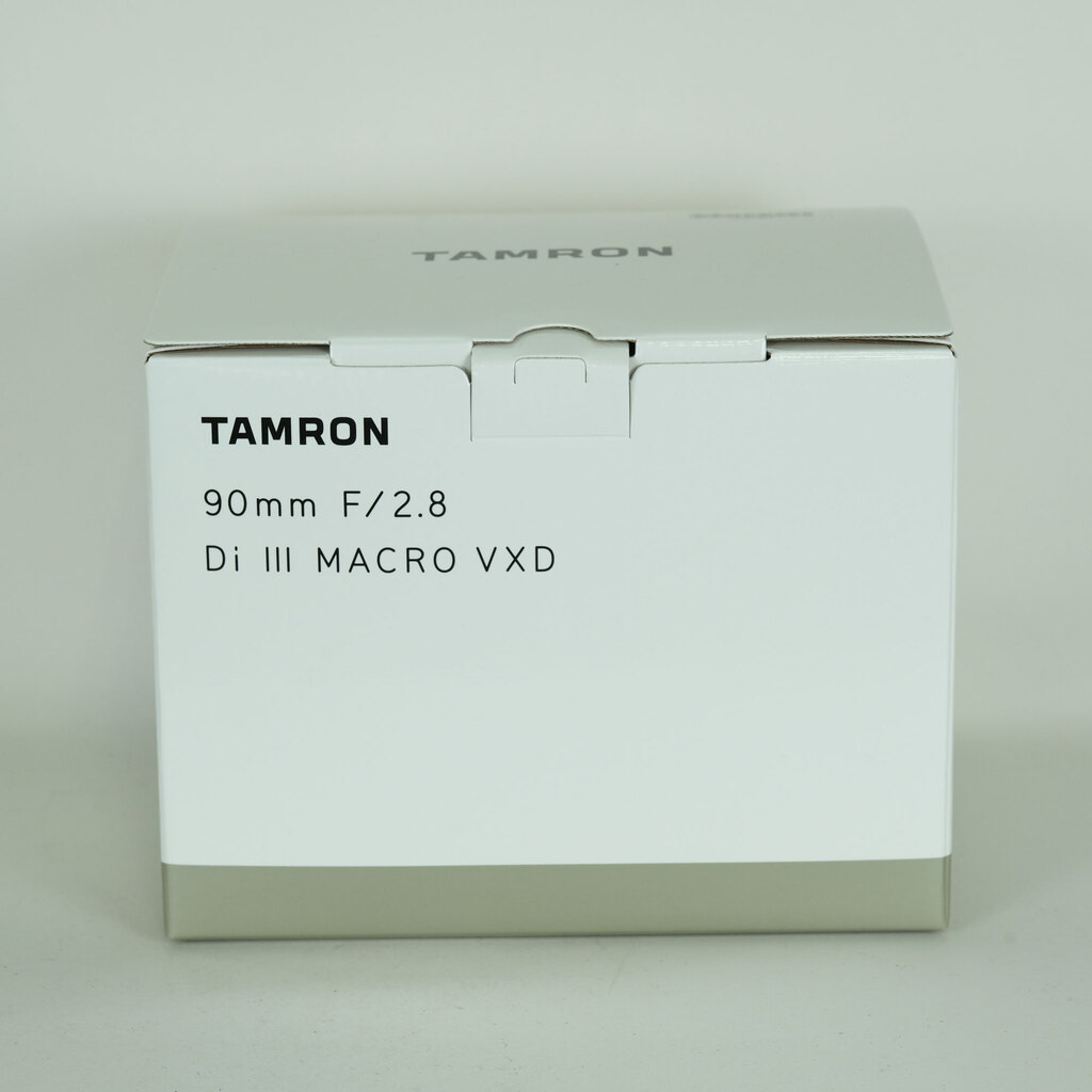 TAMRON 90mm F/2.8 Di III MACRO VXD [ソニーE用]