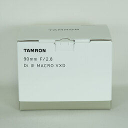 TAMRON 90mm F/2.8 Di III MACRO VXD [ソニーE用]
