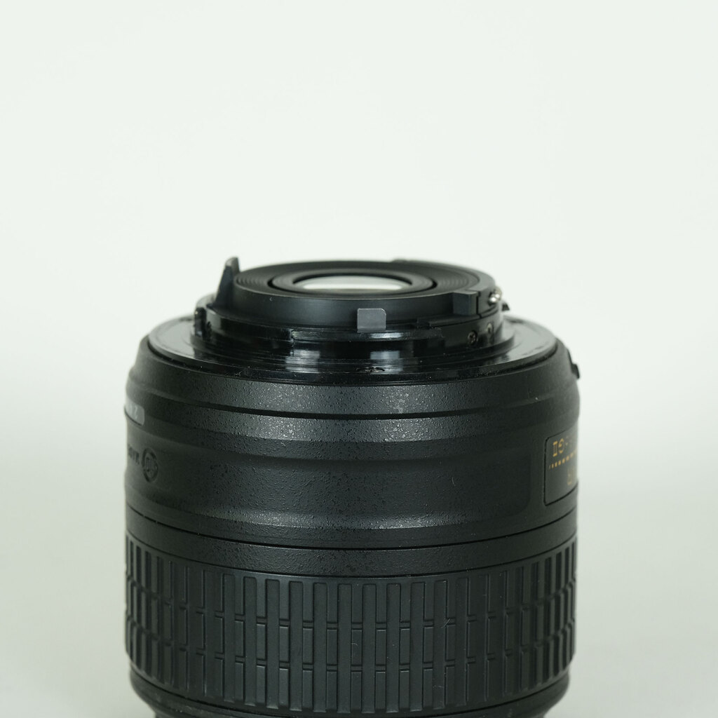 Nikon AF-S DX NIKKOR 18-55mm f3.5-5.6G VR II