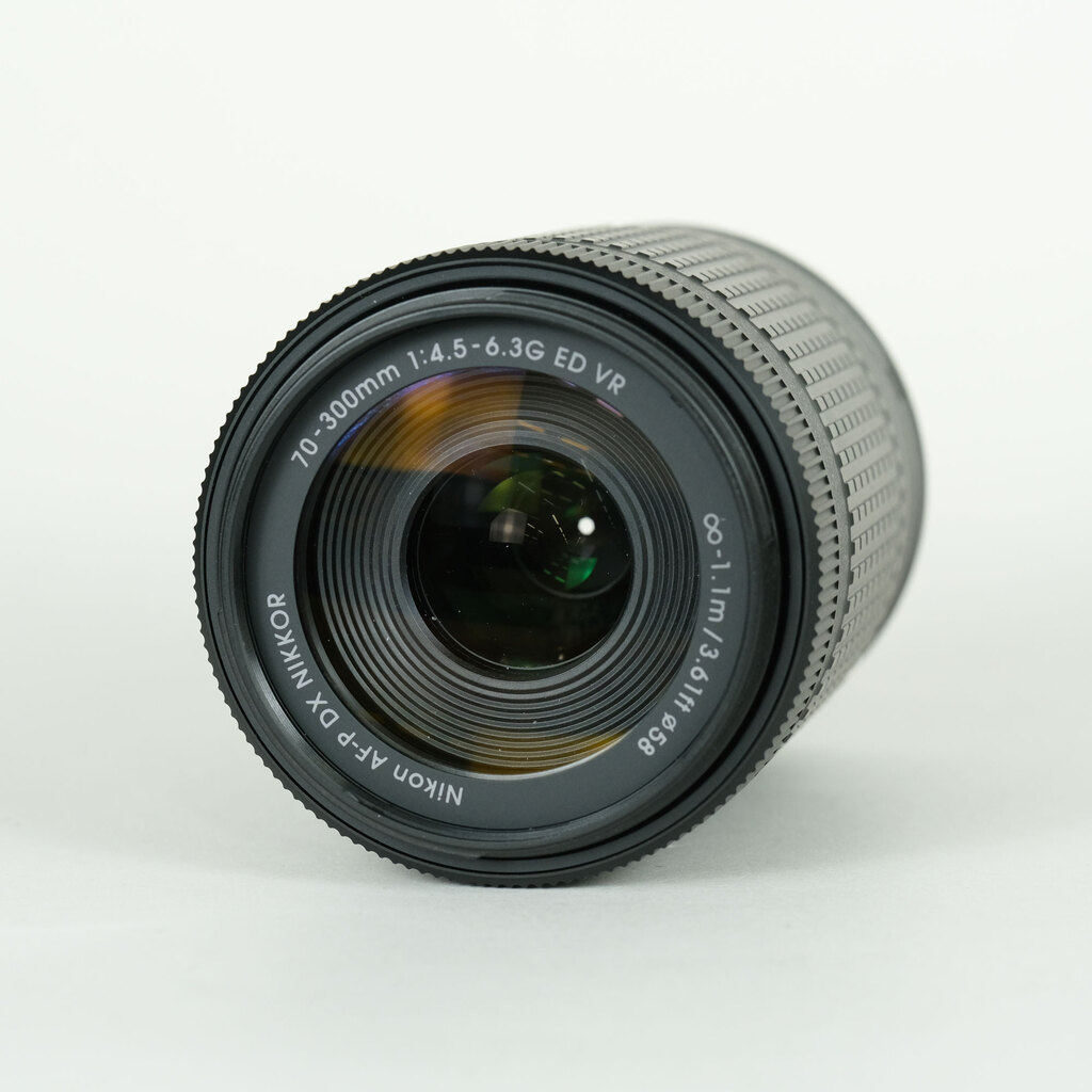 Nikon AF-P DX NIKKOR 70-300mm f/4.5-6.3G ED VR Nikon AF-P DX NIKKOR 70-300mm f/4.5-6.3G ED VR