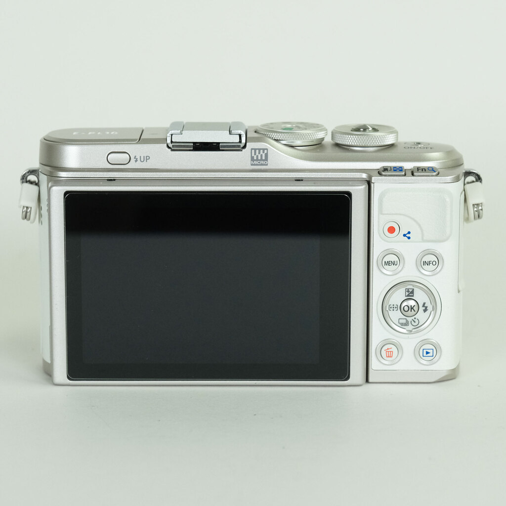 OLYMPUS PEN E-PL10