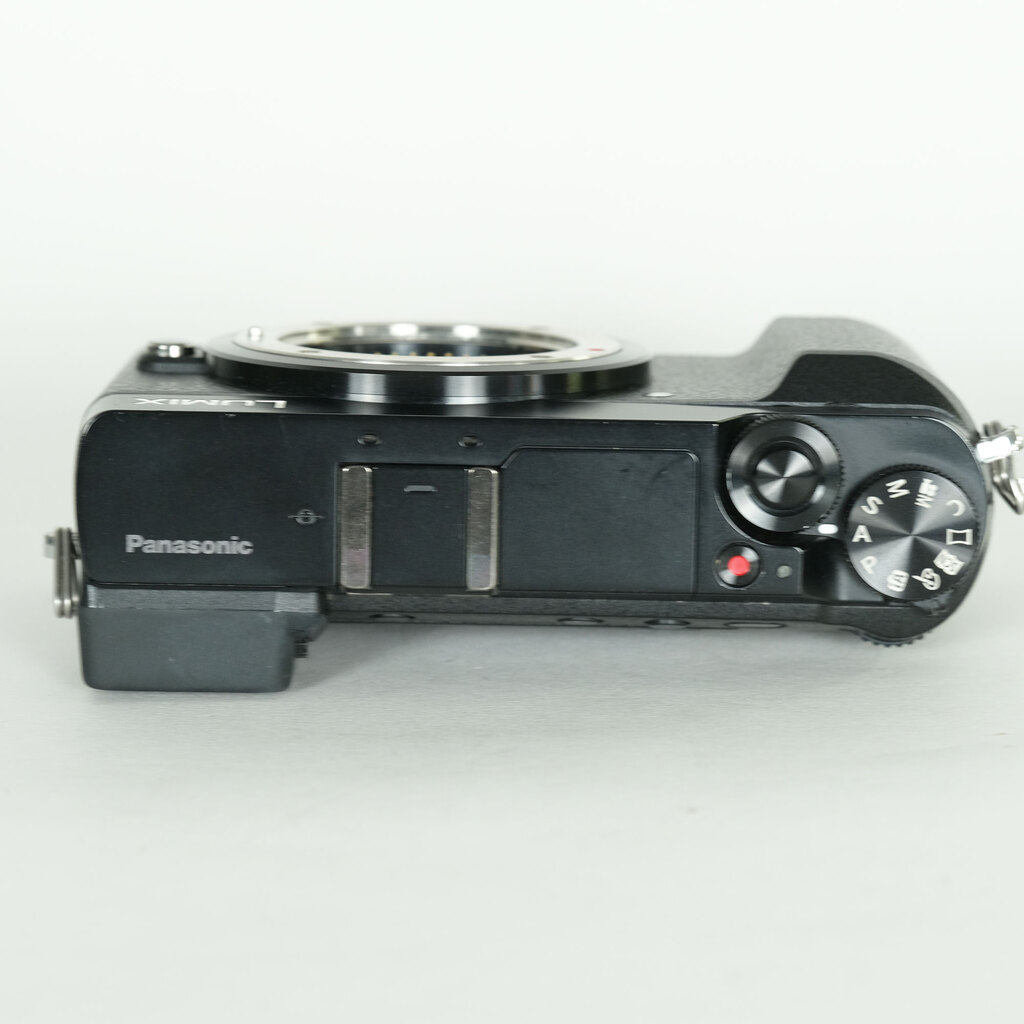 Panasonic LUMIX DMC-GX7MK2 ボディ ブラック