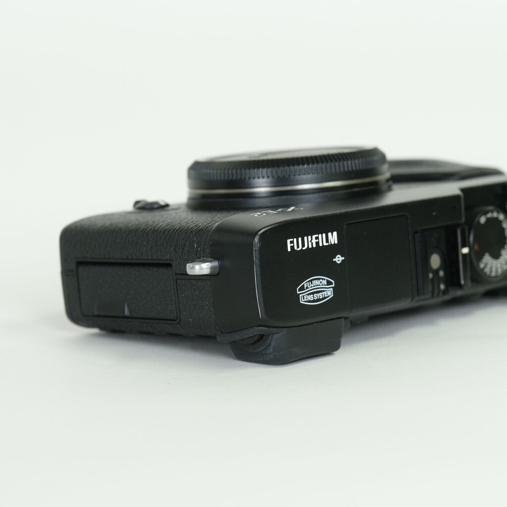 FUJIFILM X-E2