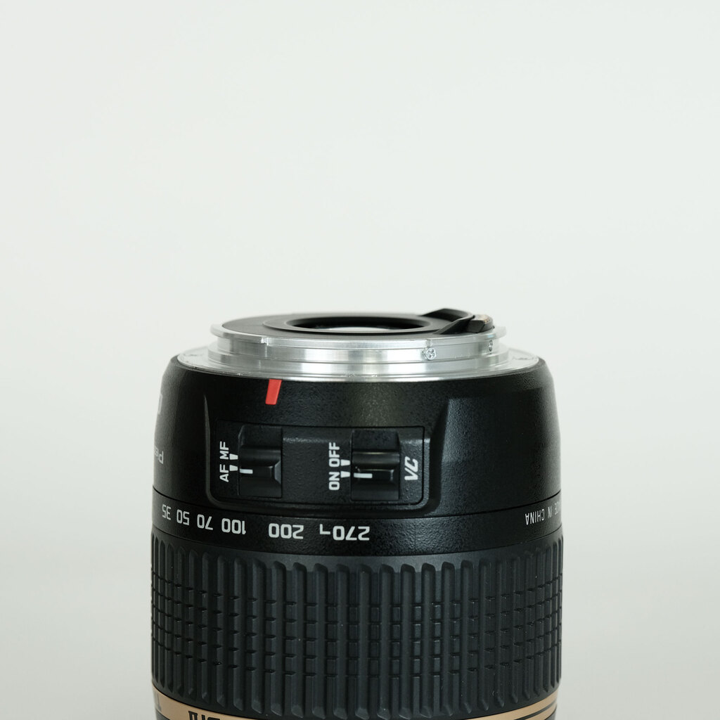 TAMRON 18-270mm F3.5-6.3 DiII VC PZD/Model B008E（キヤノンEF用）